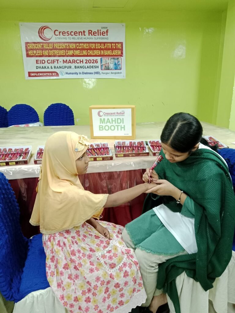 Crescent Relief distributed mehndi to a young girl during the Eid Gift March 2026 event